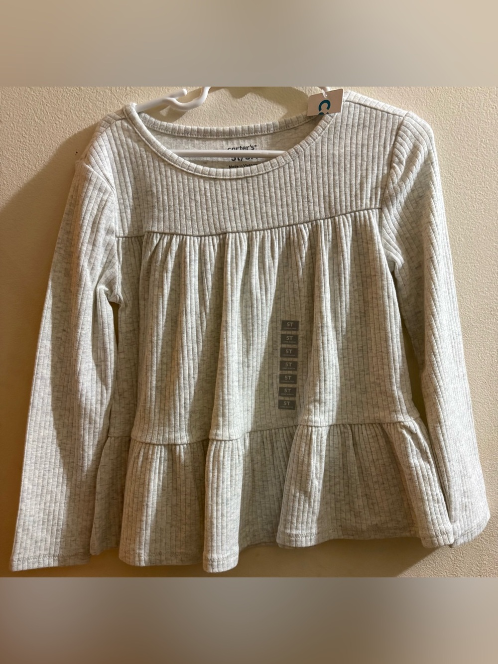 Carter's girls size 5t 5 long sleeve ribbed top light grey